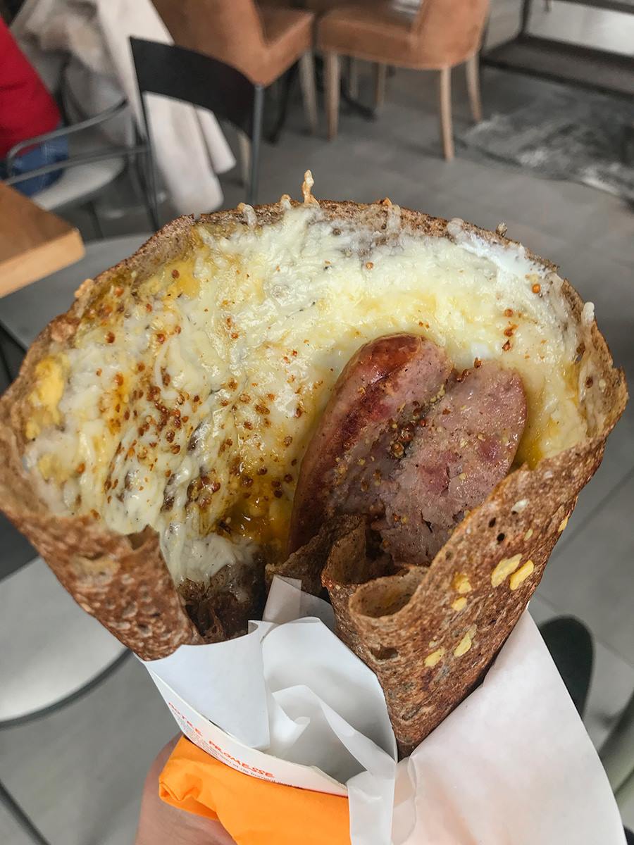 Saint-Nazaire : à Barapom, on mange crêpe ou galette face à la mer