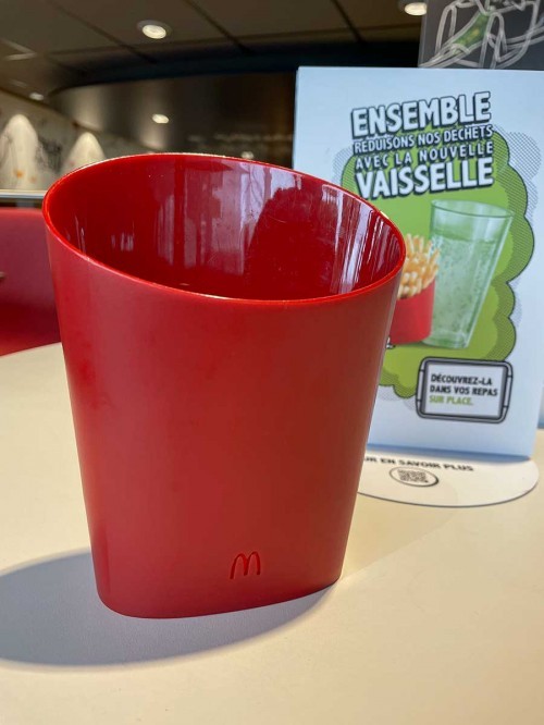 La Baule : McDonald’s se refait une beauté et adopte la vaisselle réutilisable