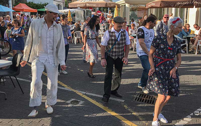 Marché nocturne de saint-Marc-sur-Mer