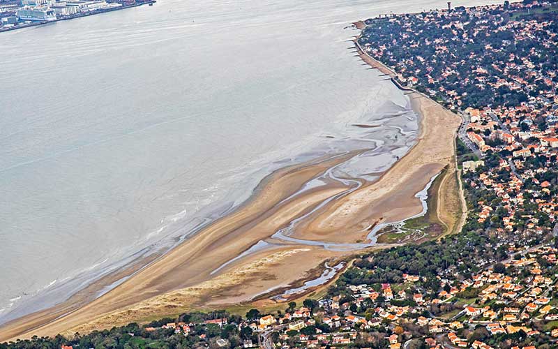 Saint-Nazaire et Saint-Brévin : plusieurs personnes piégées par la marée