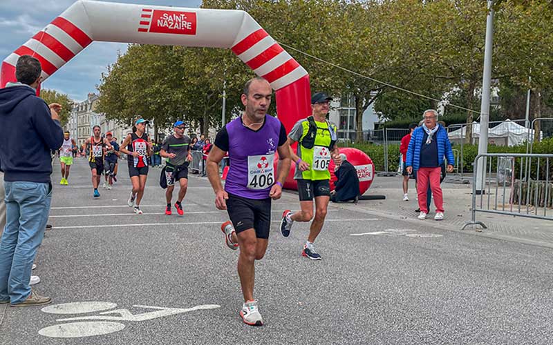 Saint-Nazaire : les Foulées Nazairiennes voient octobre en rose