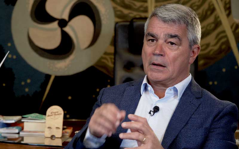 Saint-Nazaire : le maire porte plainte contre les auteurs de propos racistes