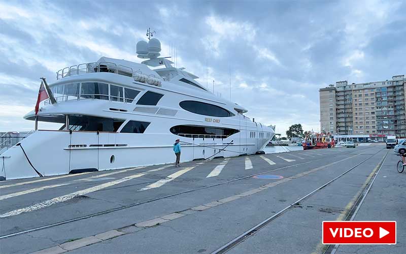Saint-Nazaire : un super yacht de 25 millions de dollars fait escale dans le port
