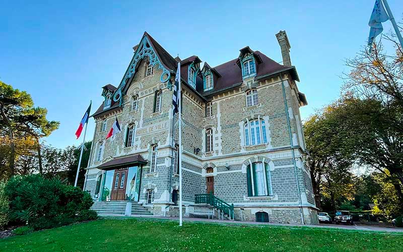 Pornichet : 7 hommes pour 2 femmes nommés référents déontologues, l’opposition s’étrangle