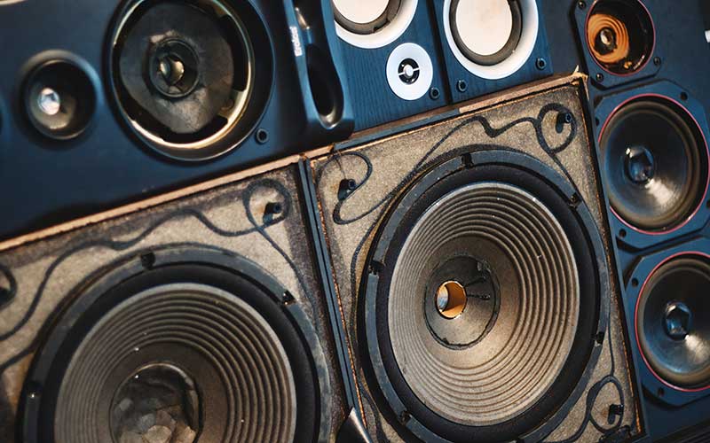 Guérande : une rave-party illégale en cours dans un hangar