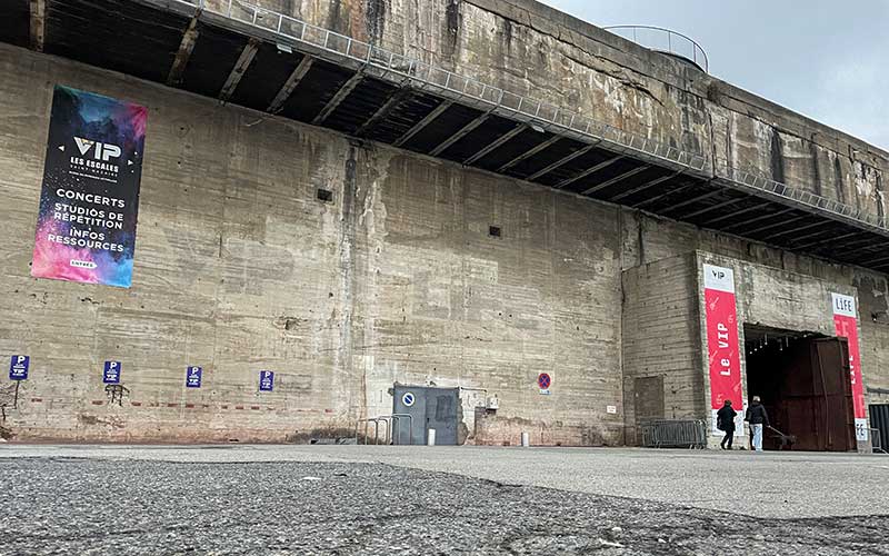 Saint-Nazaire : pourquoi le VIP et le LIFE ont-ils disparu de la façade de la base sous-marine ?