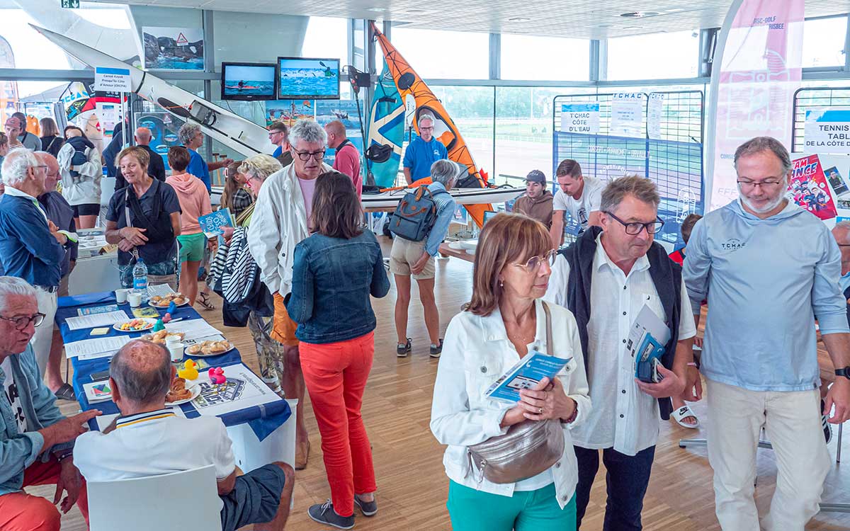 Pornichet : forum des associations au Centre de Congrès de l’Hippodrome