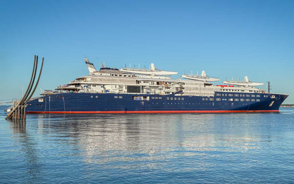 Saint-Nazaire : admirable transfert de l’Orient Express Corinthian dans le port