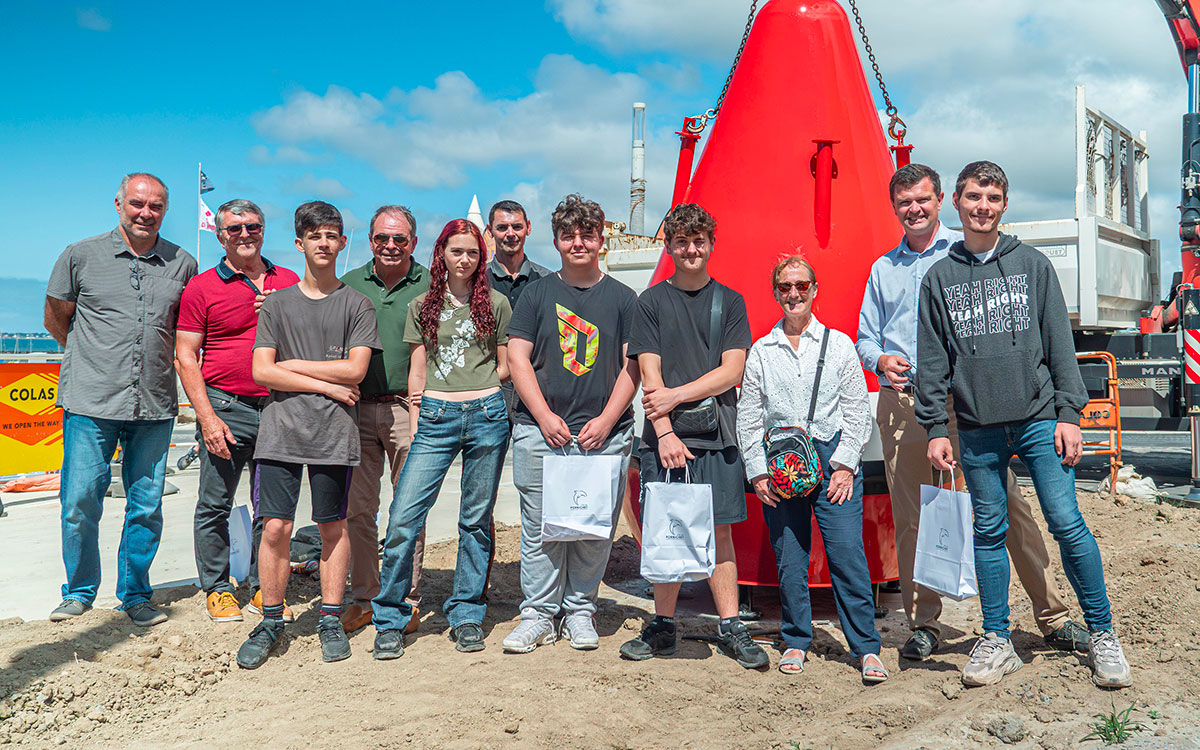 La bouée de Pornichet retrouve sa place sur le front de mer