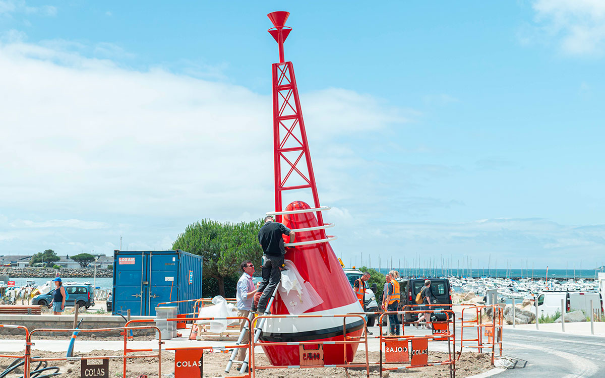 La bouée de Pornichet retrouve sa place sur le front de mer