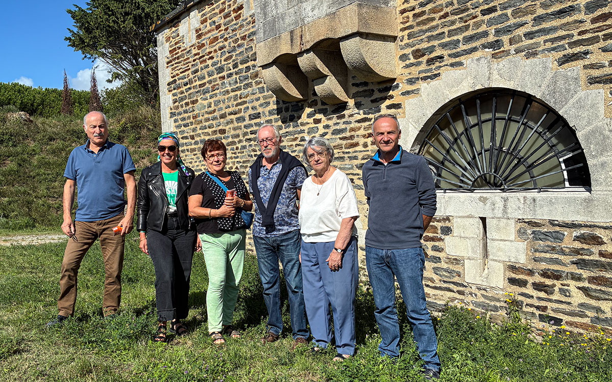Attirer les jeunes artistes : le pari des bénévoles du Fort de Villès à Saint-Nazaire