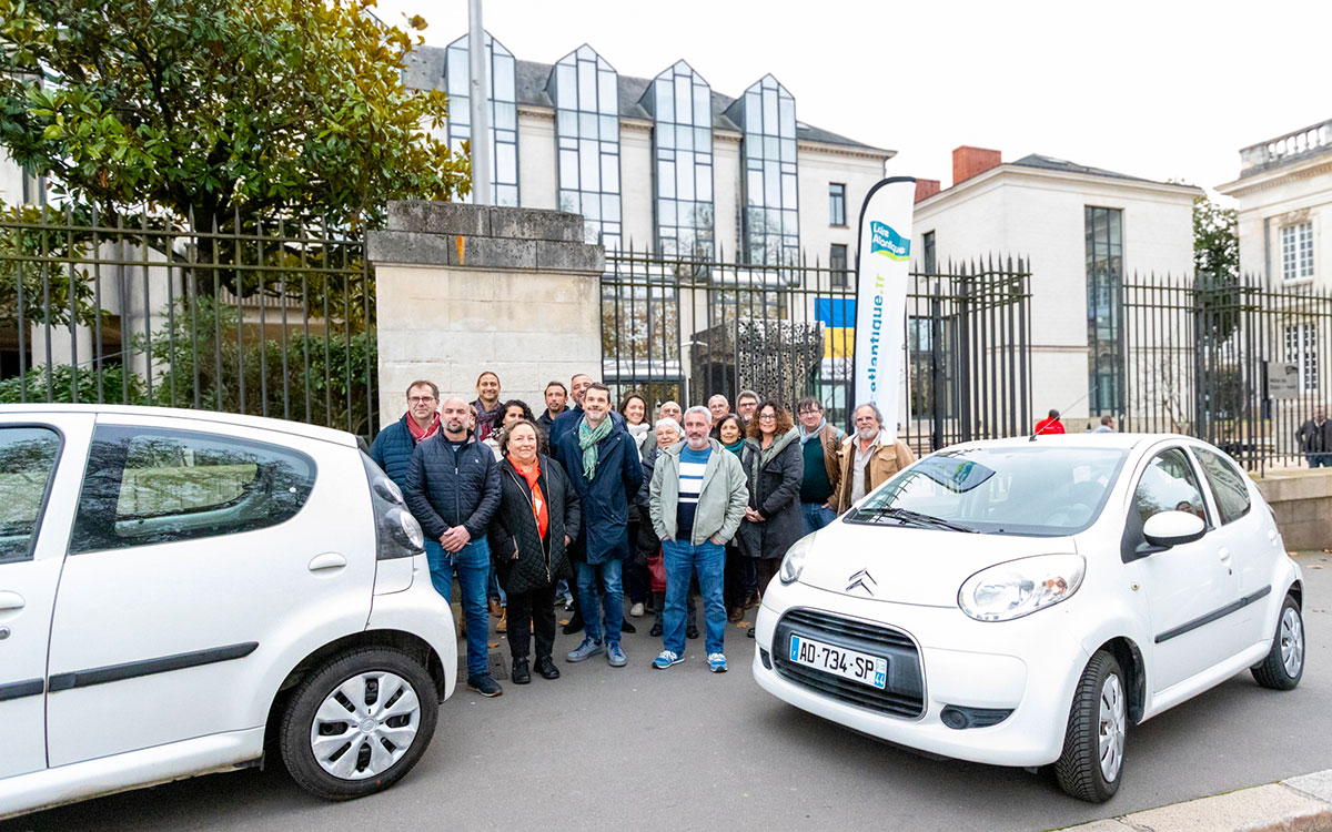 Mobilités et insertion : 10 véhicules offerts par le Département à des associations