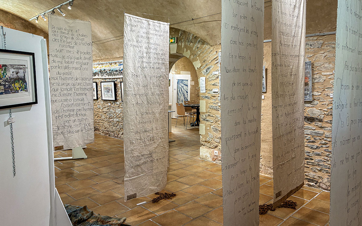 Saint-Nazaire : au Fort de Villès-Martin, la Loire s’expose en fils, fibres et couleurs