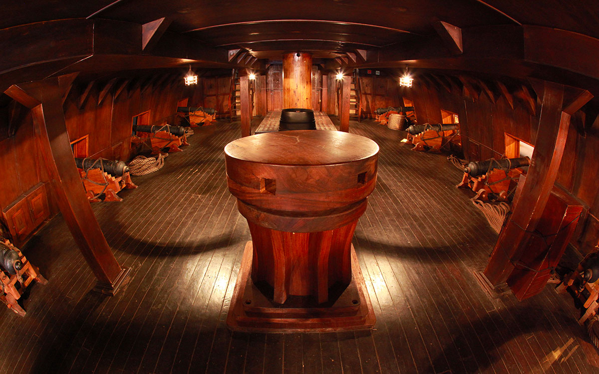 Près de Saint-Nazaire : un galion espagnol accoste à Paimbœuf