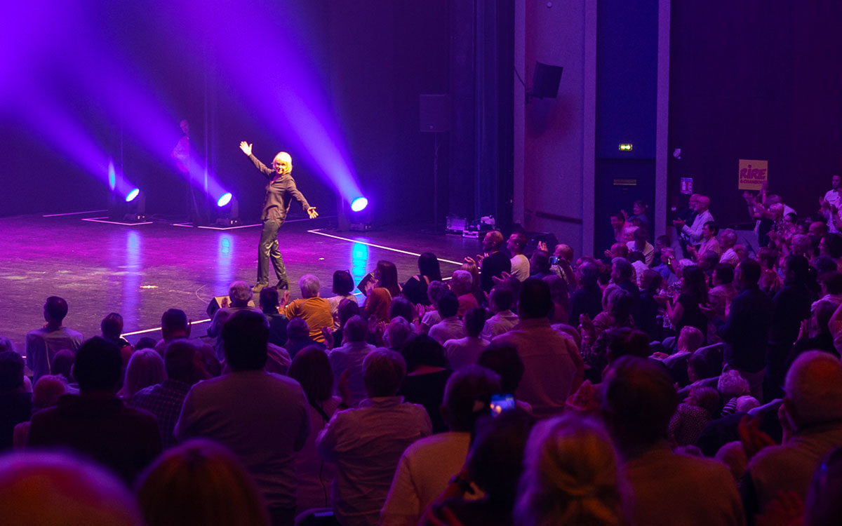 Les Voiles de l’Humour : La Baule n’a décidément pas son pareil pour faire rire 5 000 personnes