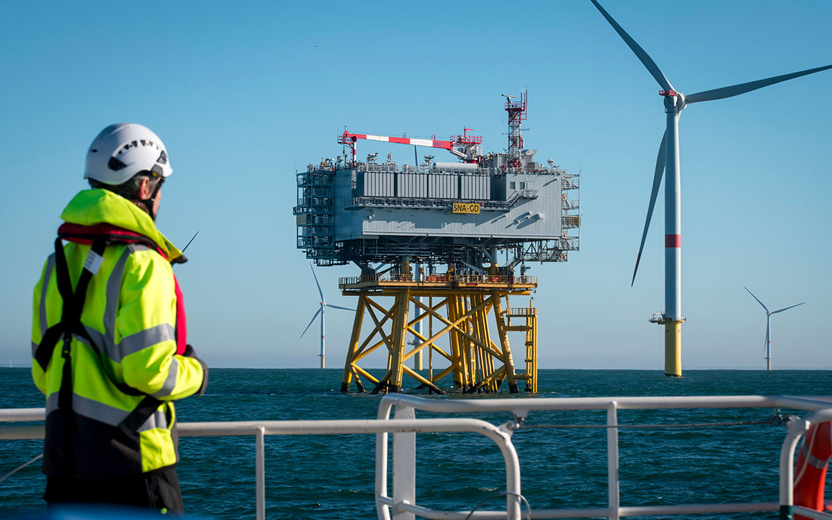 Parc éolien en mer de Saint-Nazaire : SPIE, VALEMO et Services Voltige retenus pour la maintenance