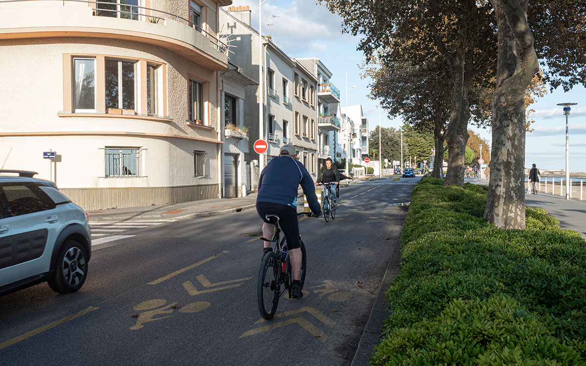 Saint-Nazaire : cyclistes et piétons demandent “un front de mer pépère”