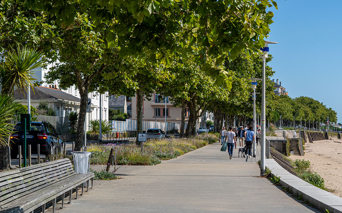 Saint-Nazaire : cyclistes et piétons demandent “un front de mer pépère”