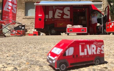 La Baule : Grégoire Delacourt et Adèle Bréau en dédicace avec Le Camion qui Livre