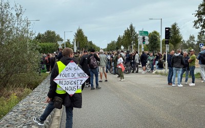 En vidéo : le cortège “on bloque tout” en marche vers la gare de Saint-Nazaire
