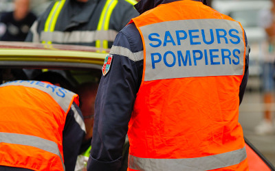 Trignac : un motard grièvement blessé après avoir percuté un véhicule de signalisation