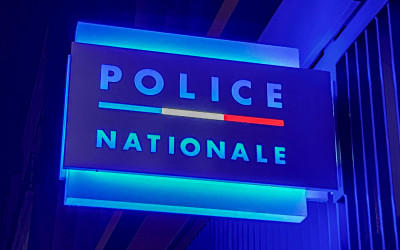 Saint-Nazaire : blessé par arme à feu, un homme se réfugie dans un bar