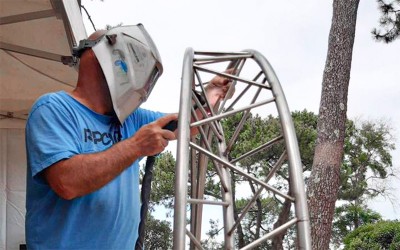 Saint-Brévin : des sculptures monumentales réalisées sous les yeux du public