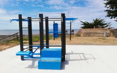 Près de Saint-Brévin : une aire de fitness connectée face à la mer