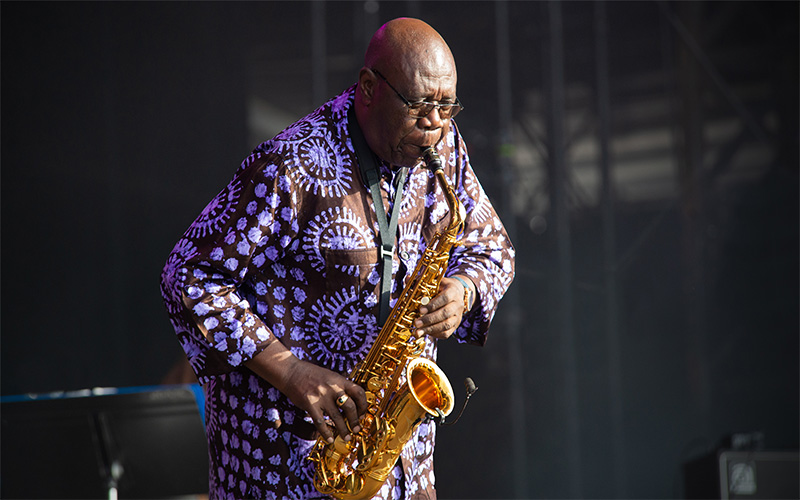 Manu Dibango est décédé des suites du Coronavirus aujourd’hui