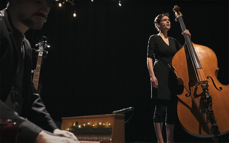 Donges : Contrebrassens, une voix et une contrebasse chantent Brassens au féminin