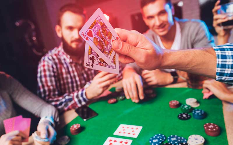 Saint-Nazaire : des soirées poker au Black Sheep Tavern