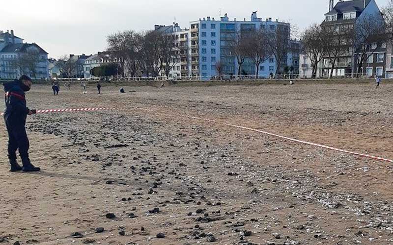 Saint-Nazaire : des boulettes suspectes trouvées sur la plage